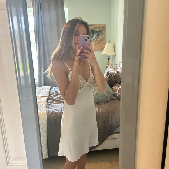 Oscar de la Renta White Slip Dress - Picture 6 of 7